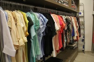 Tendncias na moda evanglica podem ser encontradas no Shopping Popular