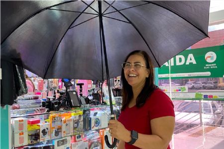 Lojistas do Shopping Popular encontram oportunidades de venda em meio  estao das chuvas