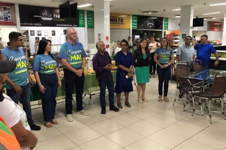 Cooperativa Sicoob lança campanha que beneficia associados do Shopping Popular com linha de crédito