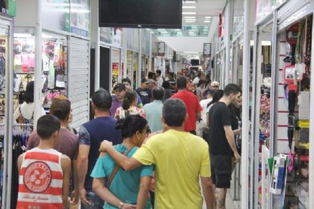 Shopping Popular de Cuiab tem horrio diferenciado esse fim de ano