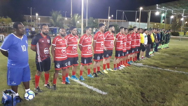 Chuva de gols e muita emo��o na abertura do campeonato do Shopping Popular