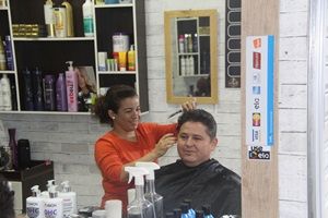 Barbearias vintage no Shopping Popular