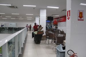 Shopping Popular dando exemplo na coleta seletiva e recolhe aproximadamente 4 toneladas m�s de lixo
