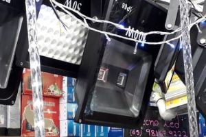 Fim de ano se aproxima, decora��o natalina est� sendo comercializado no Shopping Popular