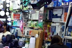 Fim de ano se aproxima, decora��o natalina est� sendo comercializado no Shopping Popular