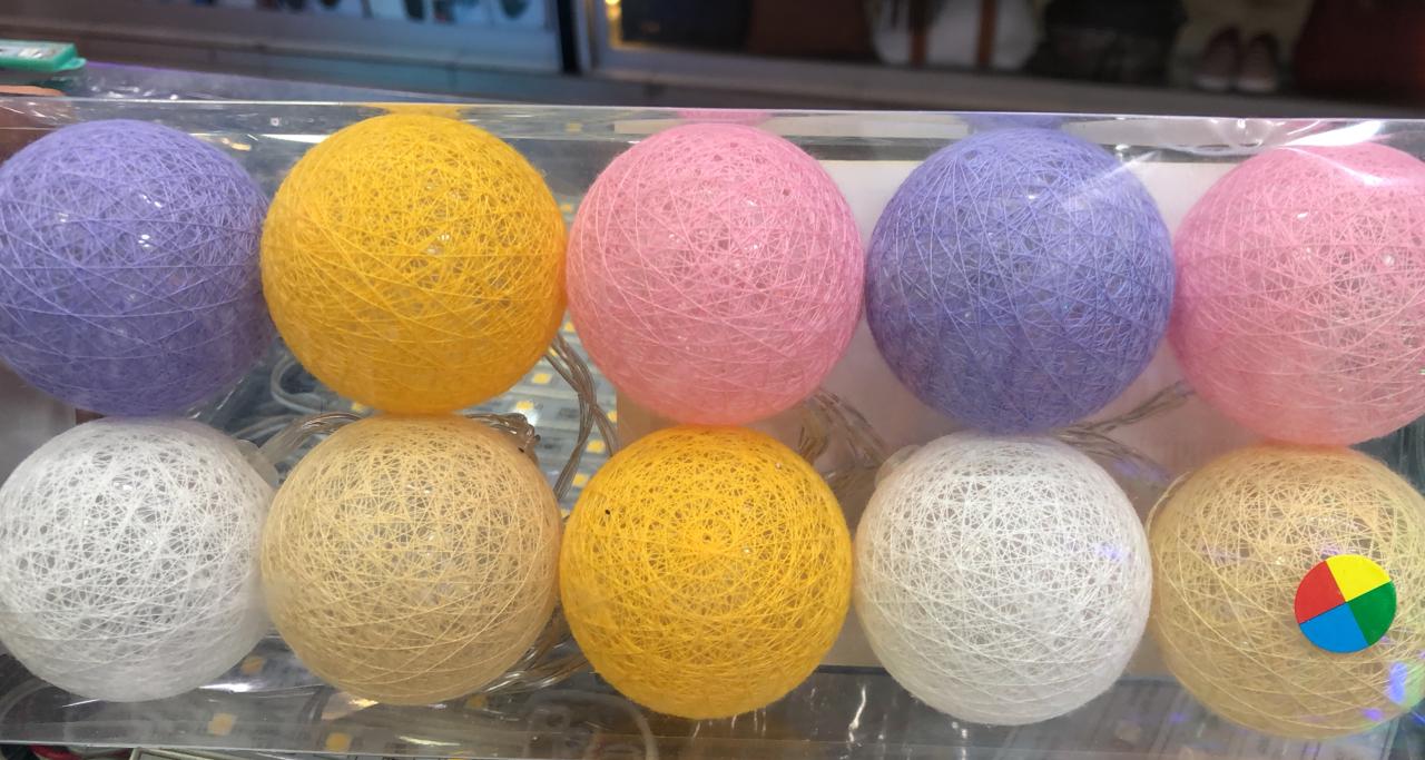 Fim de ano se aproxima, decora��o natalina est� sendo comercializado no Shopping Popular