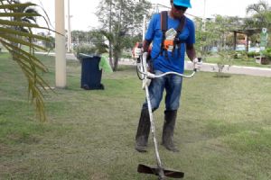 Associa��o do Shopping Popular Cuiab� gera empregos direto e movimenta a economia