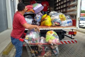 O Shopping Popular arrecadou mais de 150 cestas b�sicas em prol do Natal da Solidariedade