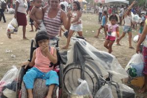 30 toneladas de donativos foram distribu�dos para mais de 600 fam�lias que n�o tinham esperan�a nesse Natal