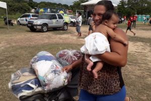 30 toneladas de donativos foram distribu�dos para mais de 600 fam�lias que n�o tinham esperan�a nesse Natal
