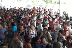 30 toneladas de donativos foram distribu�dos para mais de 600 fam�lias que n�o tinham esperan�a nesse Natal