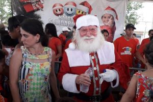 30 toneladas de donativos foram distribu�dos para mais de 600 fam�lias que n�o tinham esperan�a nesse Natal