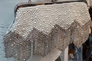 Vai em uma festa? Escolha a bolsa correta para a ocasi�o no Shopping Popular