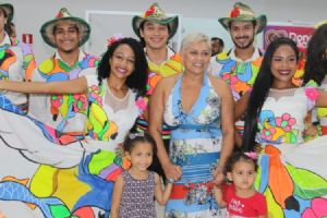 S�bado de alegria no Shopping Popular que recebe o Grupo Flor Ribeirinha
