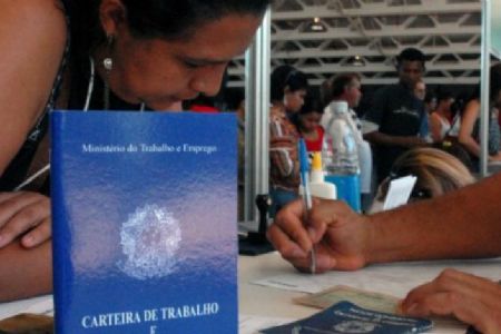 Trabalhadores j� podem pedir o seguro-desemprego 100% pela internet