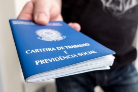 'Perdi o emprego. E agora?' De mudar de carreira a abrir o pr�prio neg�cio, saiba o que fazer (e o que n�o fazer)