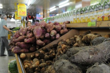 Infla��o cai ao menor n�vel desde 1994