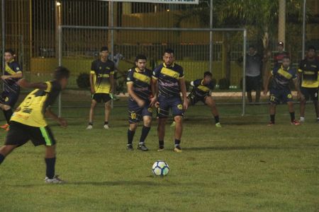 Vem a� as semifinais do Campeonato Interno de Futebol Society do Shopping Popular