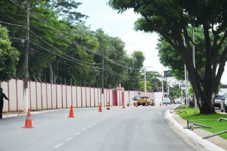 No Porto rua tem interdi��o parcial para montagem de estrutura para programa��o dos shows