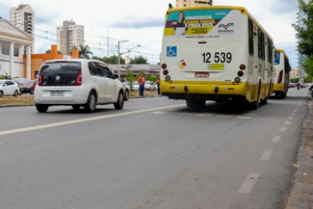 Com estoque baixo, empresas de �nibus avaliam reduzir a frota