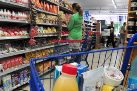 Brasil vai reduzir 144 mil toneladas de a��car em alimentos e bebidas