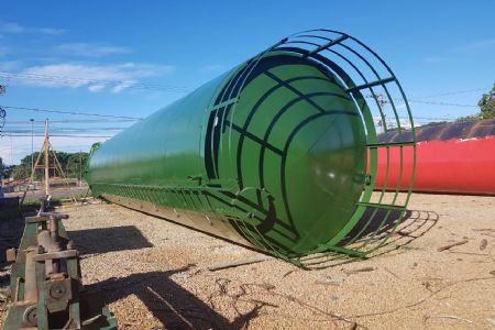 Caixa d'�gua de 150 mil litros sendo instalada para atender demanda do Shopping Popular