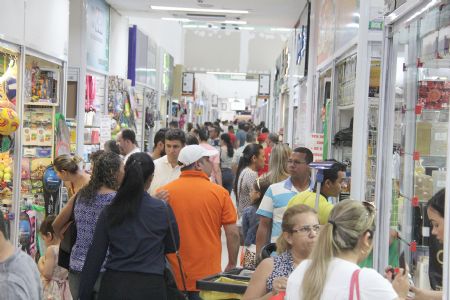 Expectativa de aumento nas vendas � 12% para o Dia das M�es no Shopping Popular
