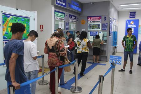 Mega-Sena da Virada: fa�a suas apostas no Shopping Popular