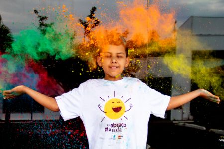 Neste s�bado vendas de camisetas do Mc Dia Feliz no Shopping Popular