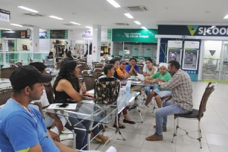 Shopping popular recebe capacita��o sobre reciclagem e coleta seletiva