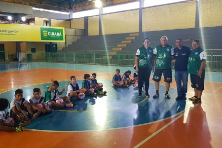 Projeto social incentiva a forma��o de novos atletas em Cuiab�