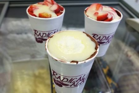 ​A�a�: uma fonte de energia e vitaminas direto da pra�a de alimenta��o do Shopping Popular