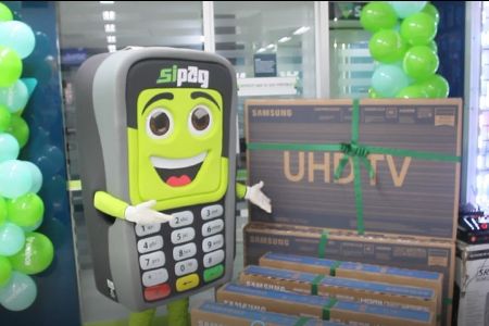 ​Cooperativa Sicoob Uni�o MT/MS comemora tr�s anos no Shopping Popular
