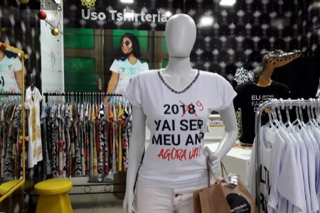 Camisetas com frases inspiradoras, o Shopping Popular te inspira