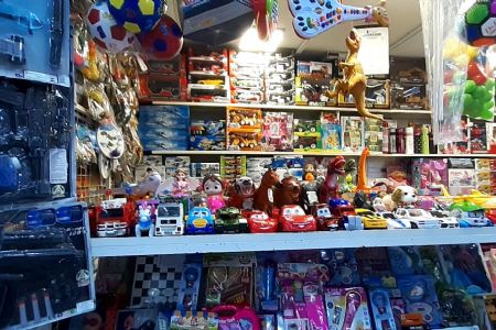 Dia das Crian�as no Shopping Popular: presentes e muita divers�o.