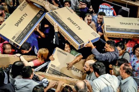 Celulares e TVs ser�o produtos mais procurados na Black Friday