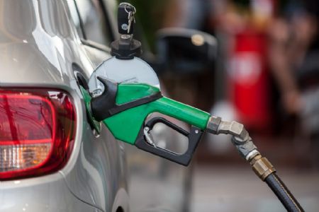 Pre�o m�dio da gasolina nas bombas sobe quase 5% e encerra 2019 em R$ 4,55 por litro, segundo ANP