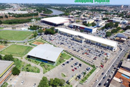Shopping Popular oferece diversos servi�os para popula��o
