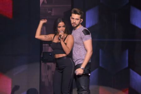 Anitta e cantor de sertanejo Gustavo Mioto se apresentam juntos em Cuiab�