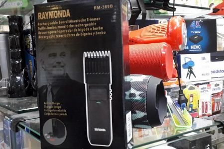 Escolha o seu aparelho de barbear no Shopping Popular