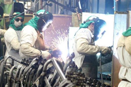 IBGE revisa produ��o industrial de junho ante maio, de 13,1% para 12,9%