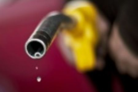 Petrobras reduz pre�os da gasolina na refinaria em 2,8% a partir de ter�a-feira