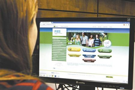 Aberto prazo para renova��o de contratos do Fies celebrados