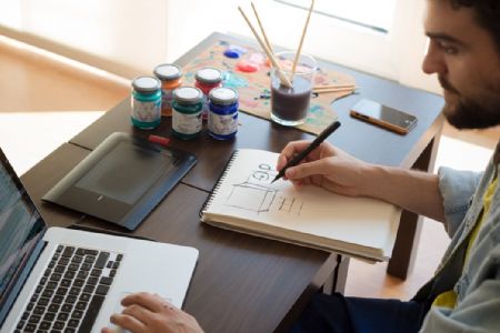 Trabalha de casa? Confira dez dicas para melhorar sua produtividade